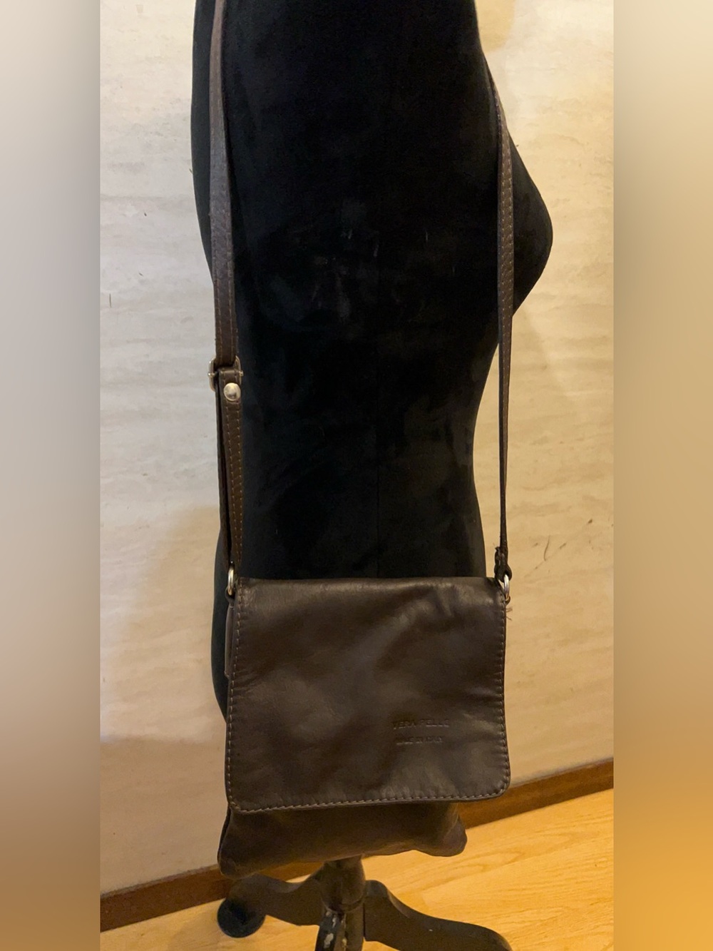 Vera Pelle Made In Italy Genuine Leather Crossbody Bag